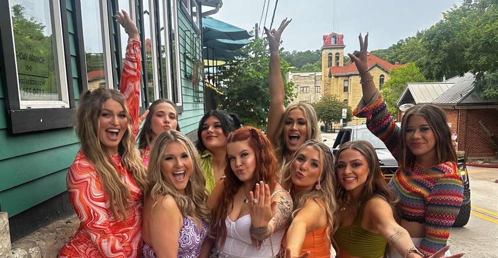 Plan a Getaway with your Girlfriends in Eureka Springs 13 laurenelizabethgee Instagram 3007 ig 18275484733229385 1 e1722357110609